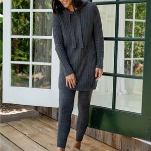 New Barefoot Dreams CozyChic Ultra Lite Seamed Legging Carbon Grey BDWCU1571